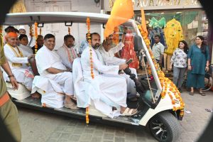 तिलकायत महाराजश्री ने किया नव निर्मित सीधा घर व गोल्फ कार्ट का शुभारंभ