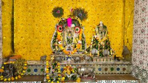 जलझूलनी एकादशी पर ठाकुरजी की शोभायात्रा में उमड़े खमनोर ग्रामवासी, यमुना स्वरूप बनास नदी तट पर हुआ सरोवर विहार